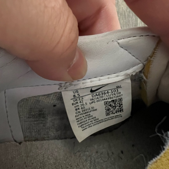 Nike Blazer Low '77 Sneaker - Picture 2 of 9